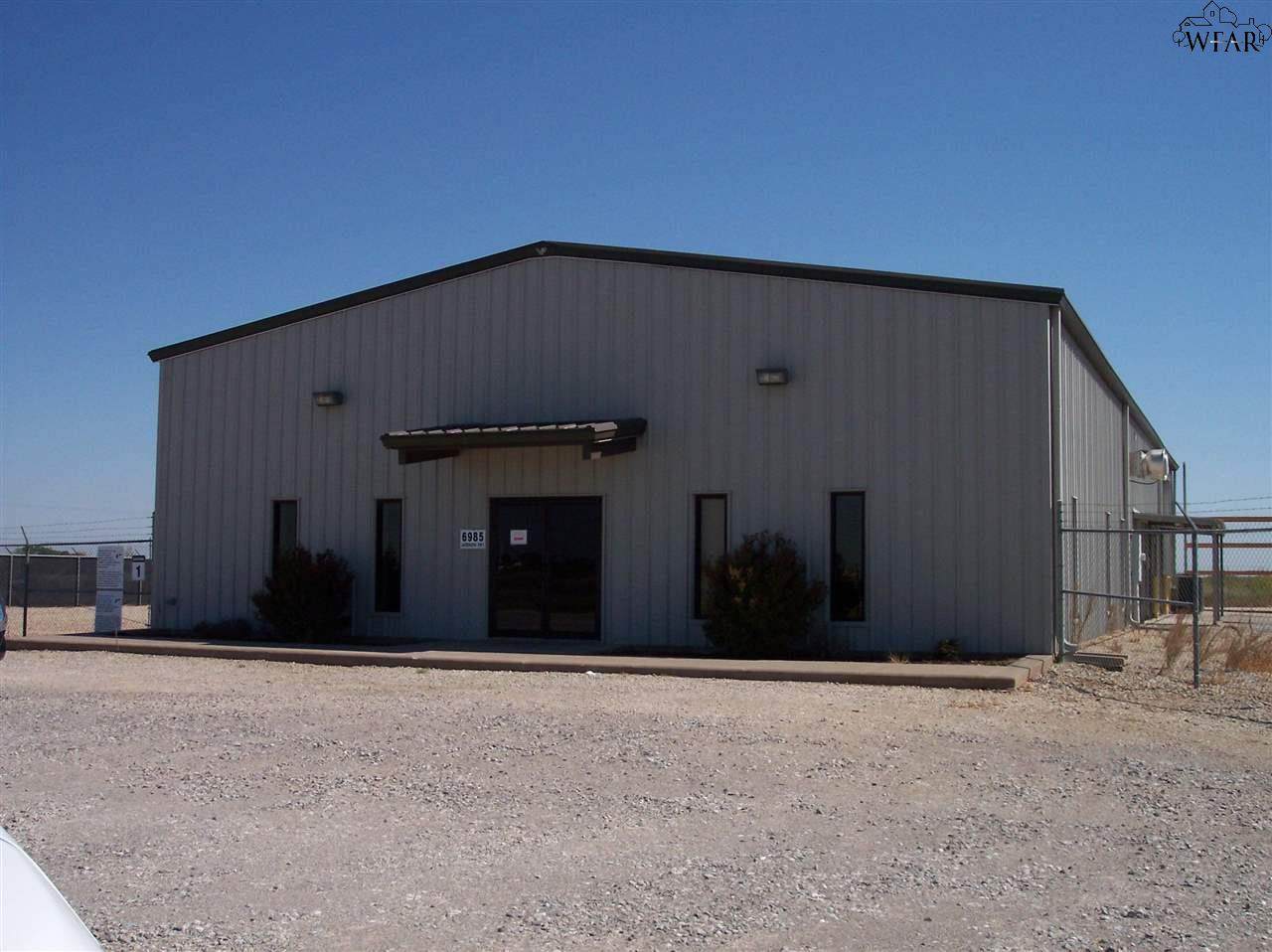 6985 Jacksboro Highway - Photo 1