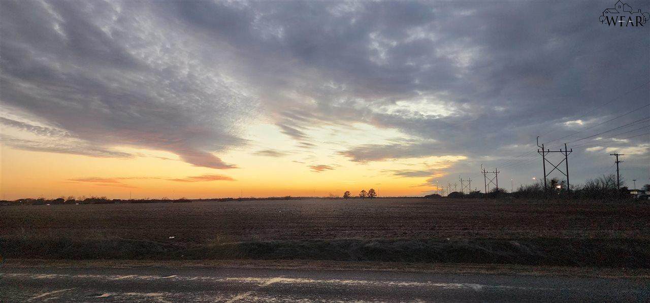 610 Beverly Drive - Photo 1