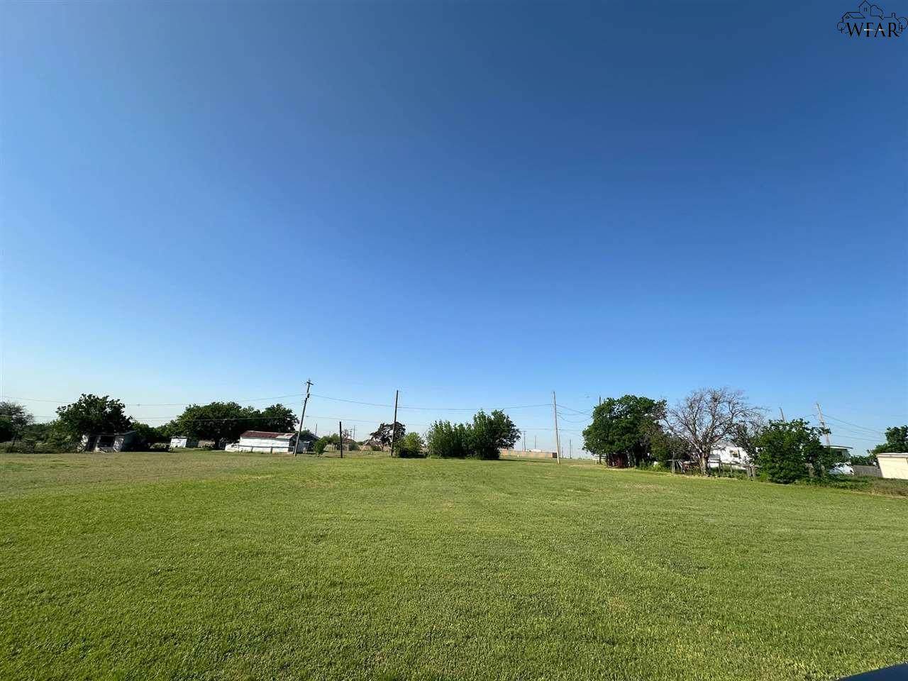 904 Garrison Avenue - Photo 1