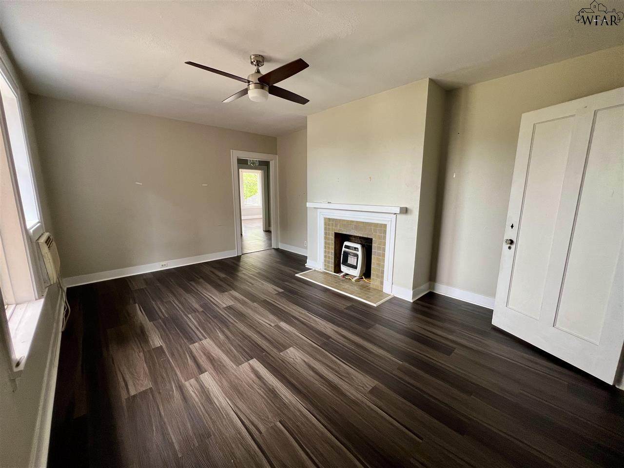 908 Denver Street - Photo 1