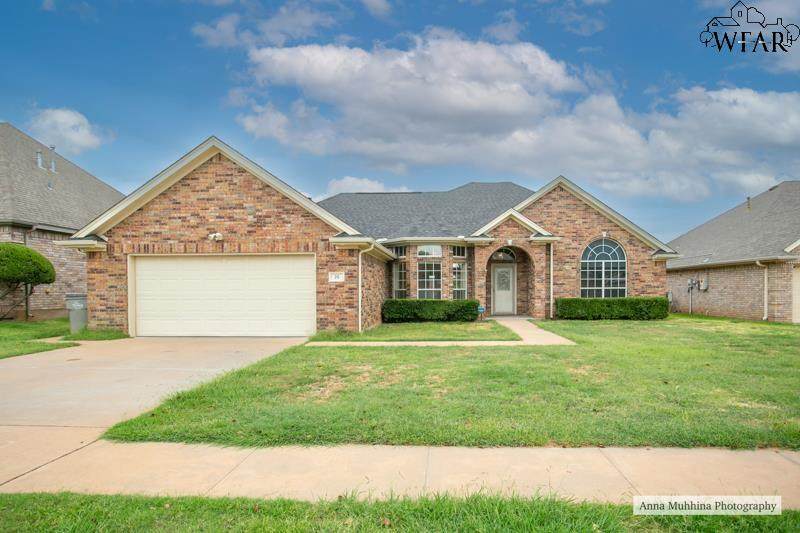 8 St Andrews Court - Photo 1