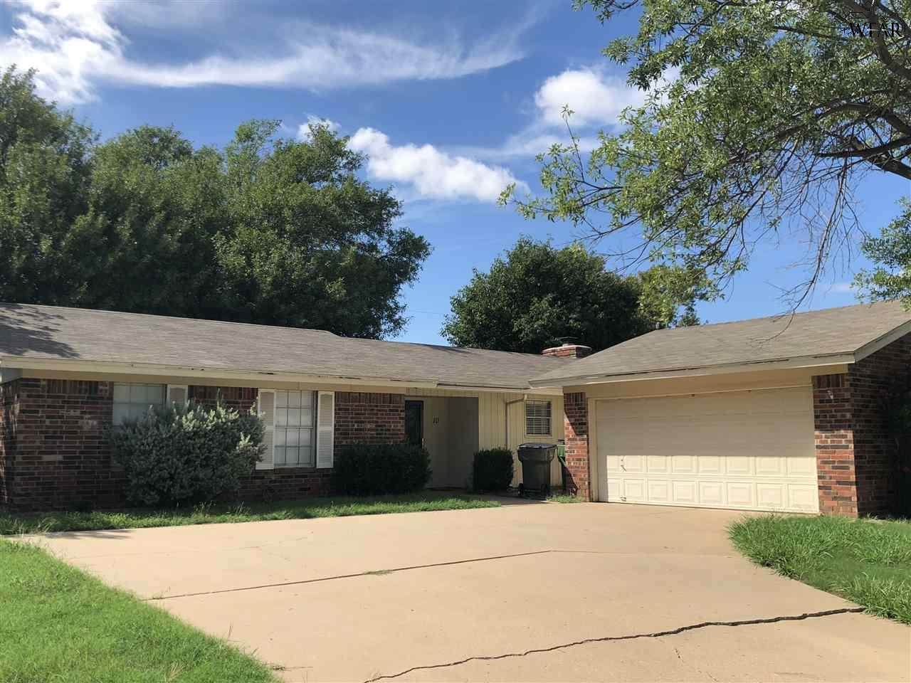 10 Chanute Circle - Photo 1