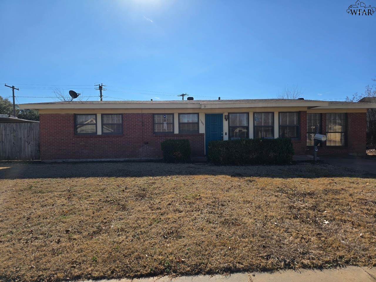 1309 Oakhurst Drive - Photo 1