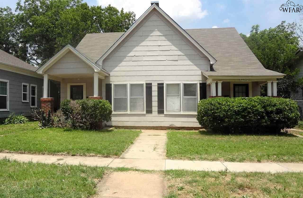 2902 Avenue L - Photo 1