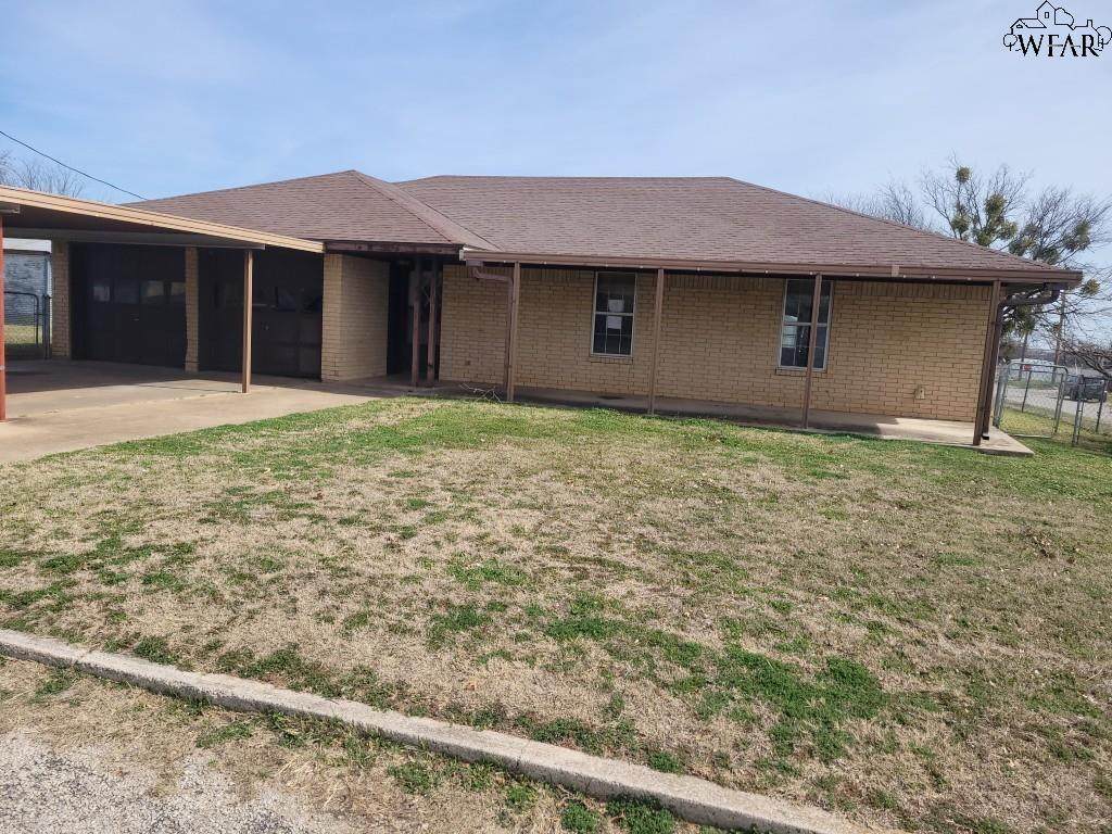 614 Pecan - Photo 1