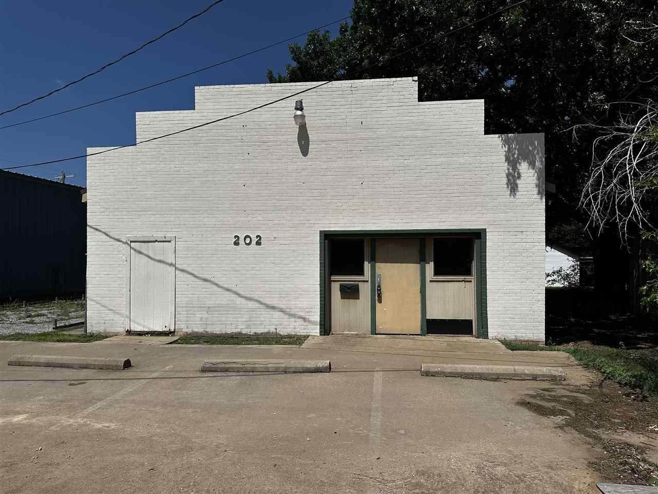 202 Jackson Avenue - Photo 1