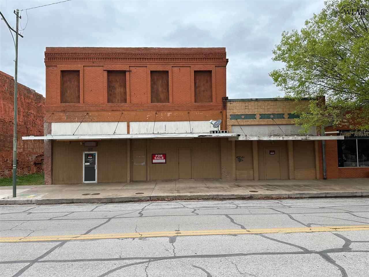 604 7TH STREET - Photo 1