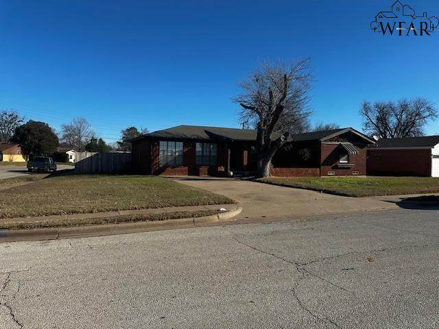 4627 Mistletoe Drive - Photo 1