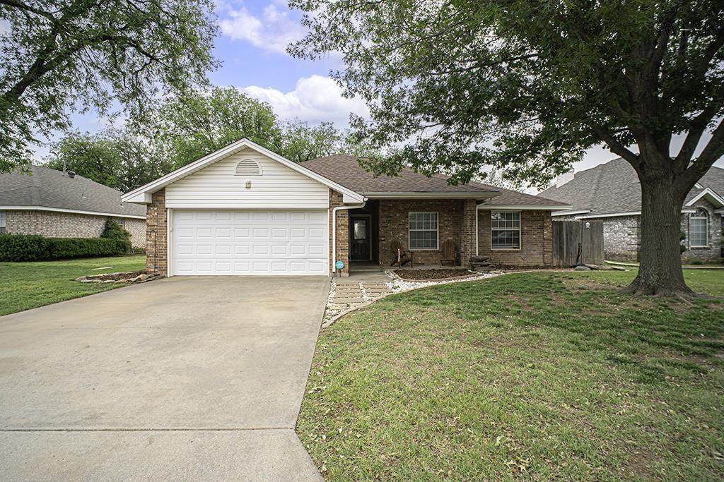 902 Berry Street - Photo 1