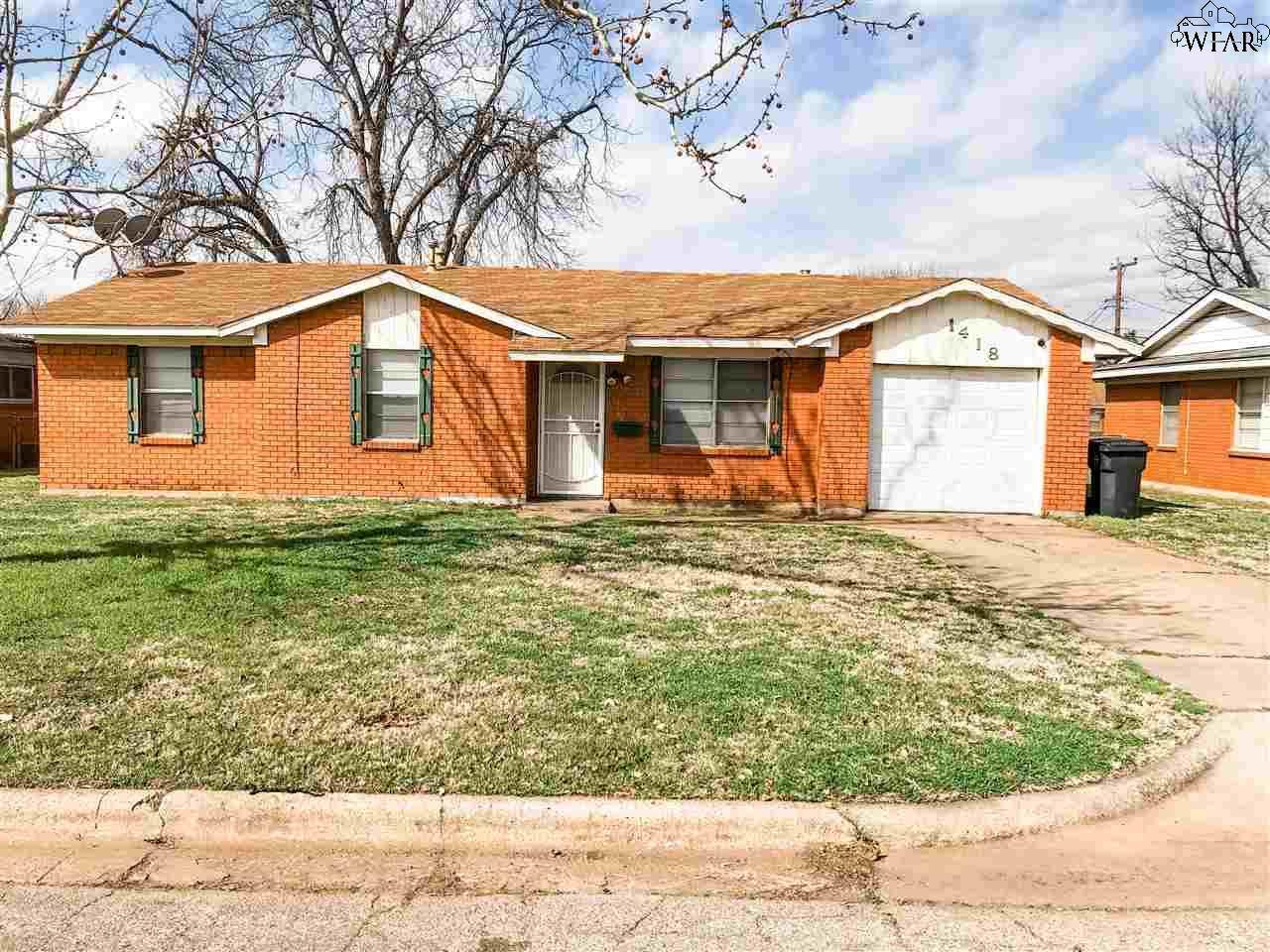 1418 Phoenix Drive - Photo 1