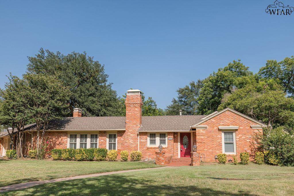 2215 Cooke Avenue - Photo 1