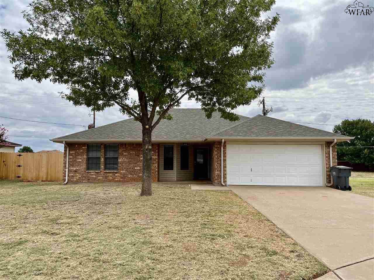 4 Johnathan Place - Photo 1
