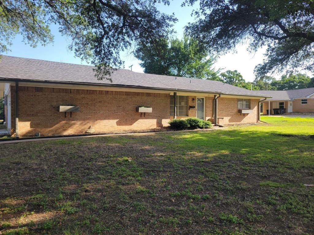 1417 Oak Hills - Photo 1