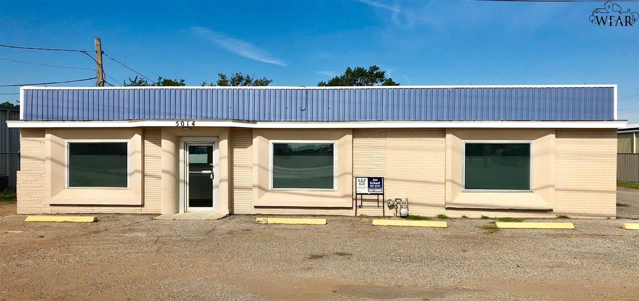 5014 Jacksboro Highway - Photo 1