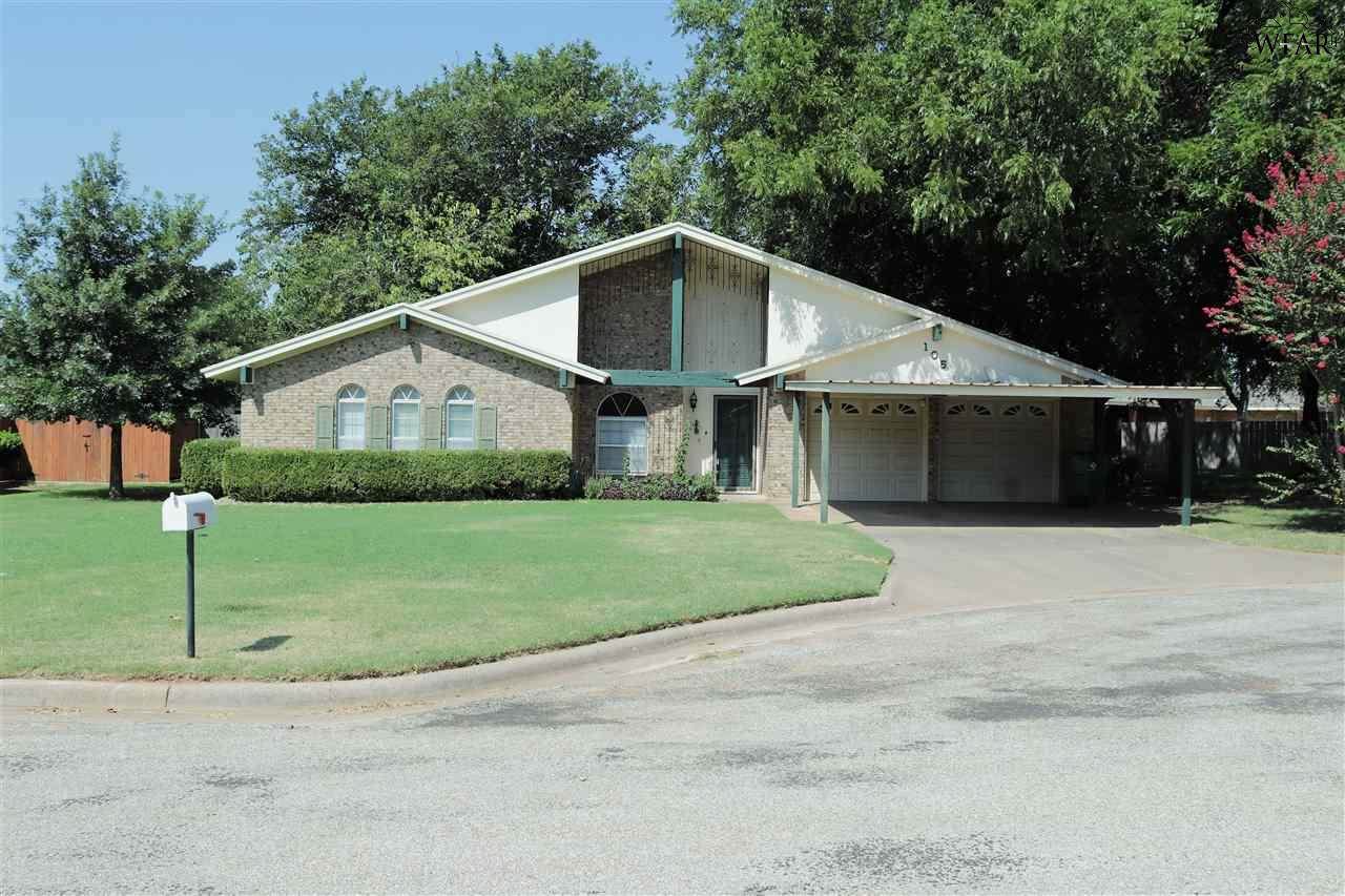 105 Fairway - Photo 1