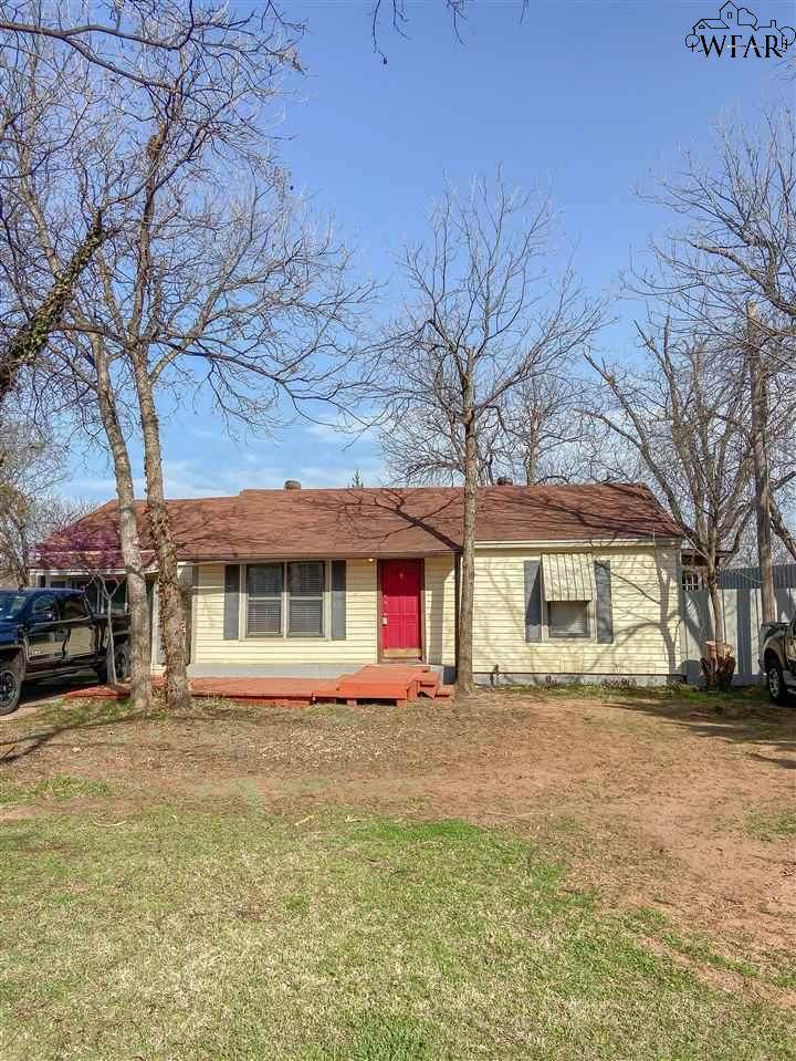 917 Falls Drive - Photo 1