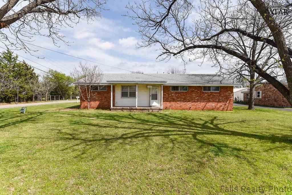 1043 City View Drive - Photo 1