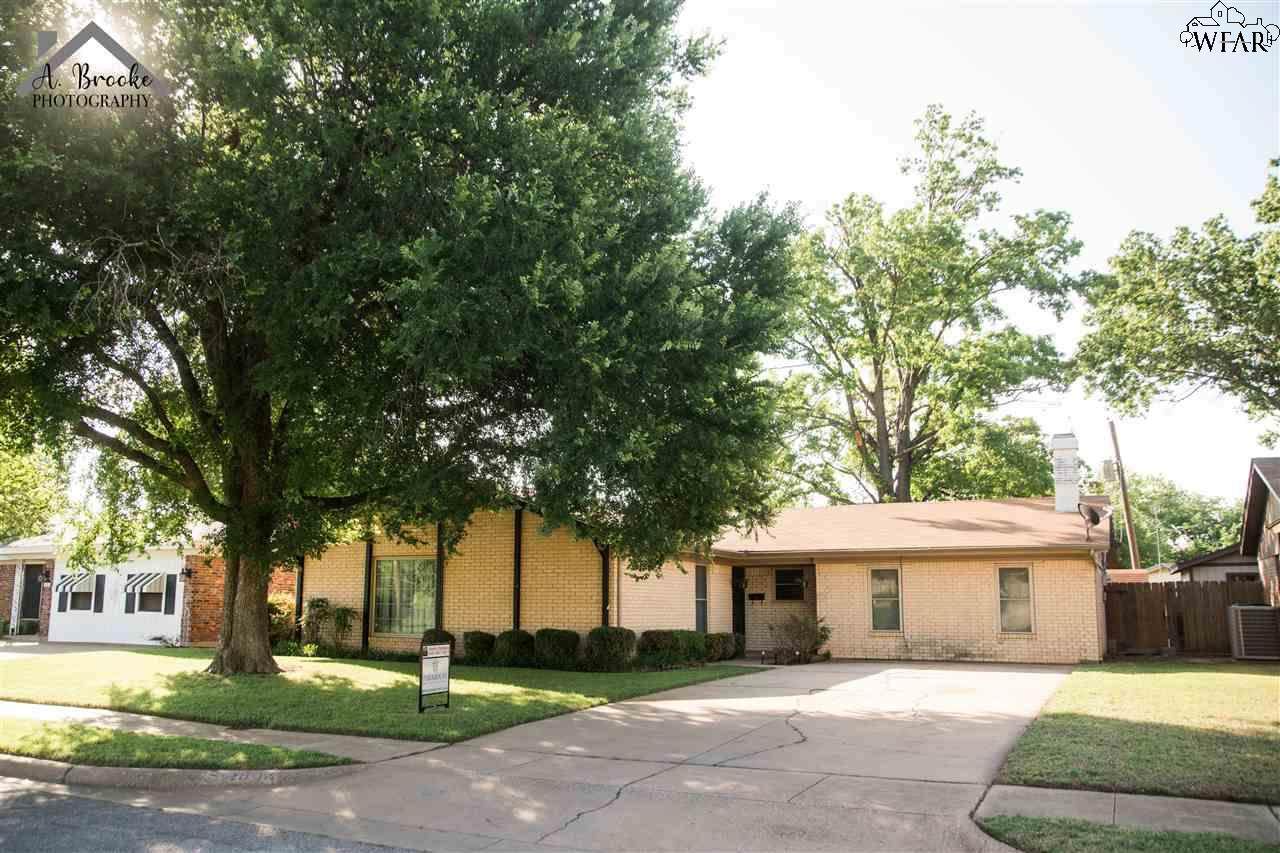 4903 Kitty Street - Photo 1