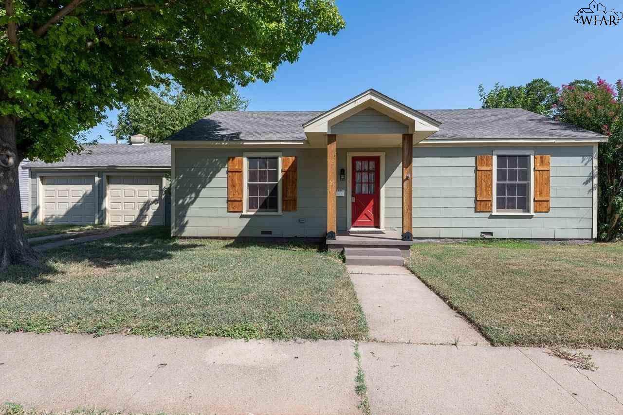 3008 Avenue L - Photo 1