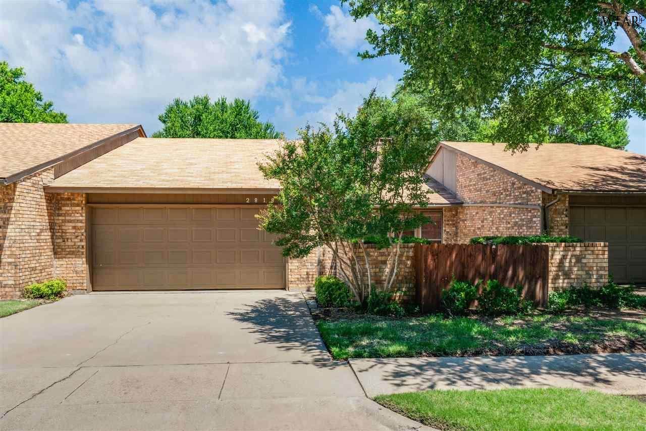 2818 Happy Hollow Drive - Photo 1