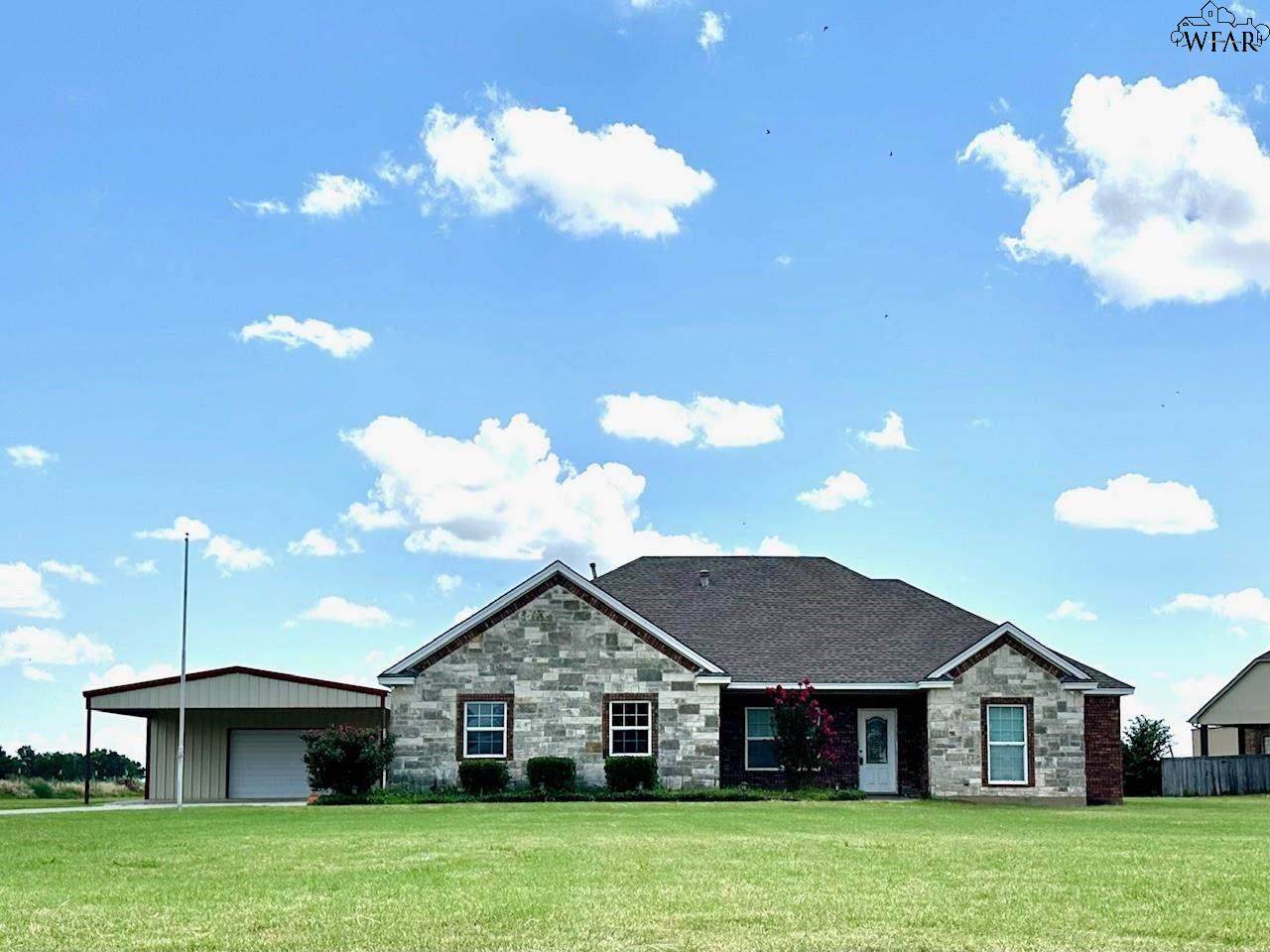 1882 Fm 1177 - Photo 1