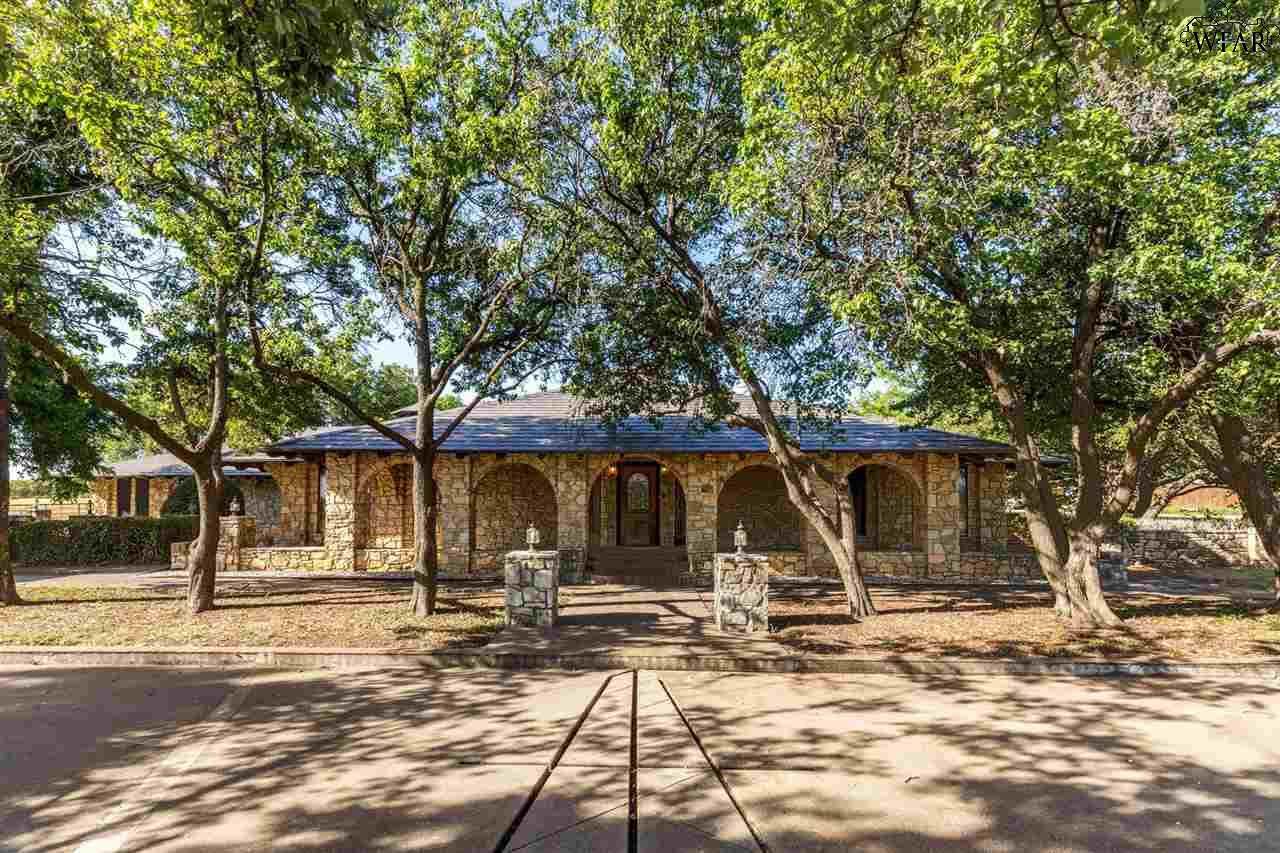 1602 Cedar Avenue - Photo 1