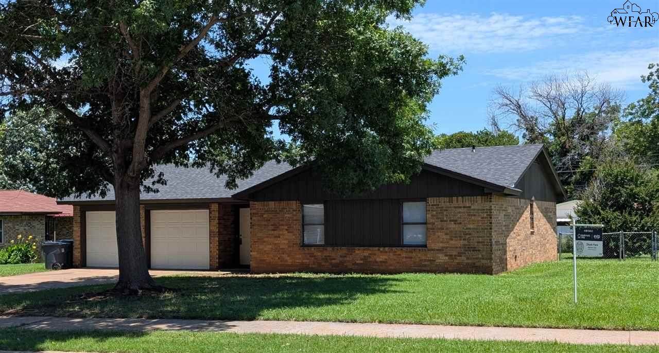 1314 Montgomery Street - Photo 1