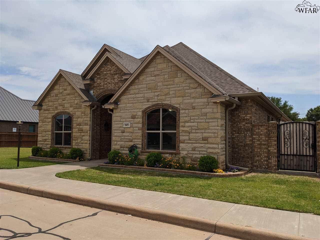 813 Coulter Drive - Photo 1