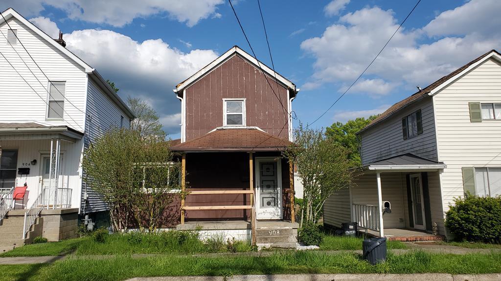 908 Grant Avenue - Photo 1
