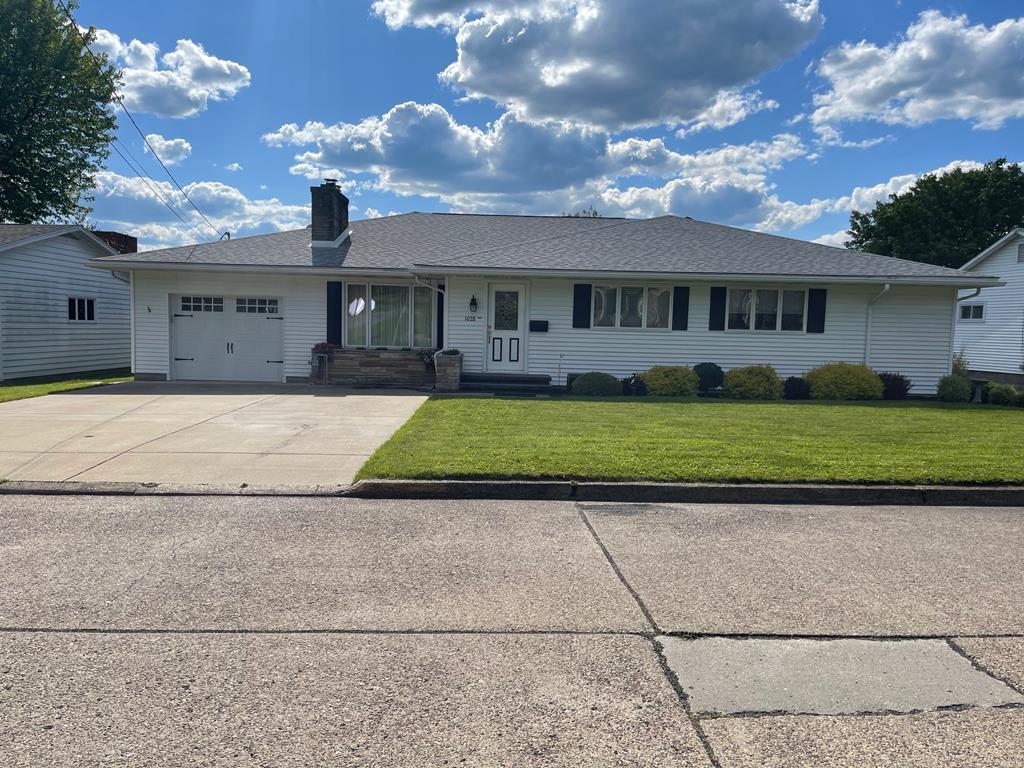 1028 5th Street - Photo 1