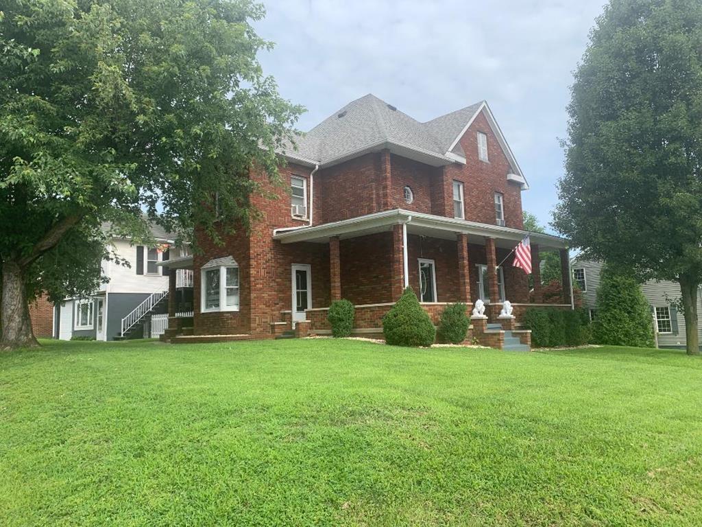 9 Jefferson Avenue - Photo 1