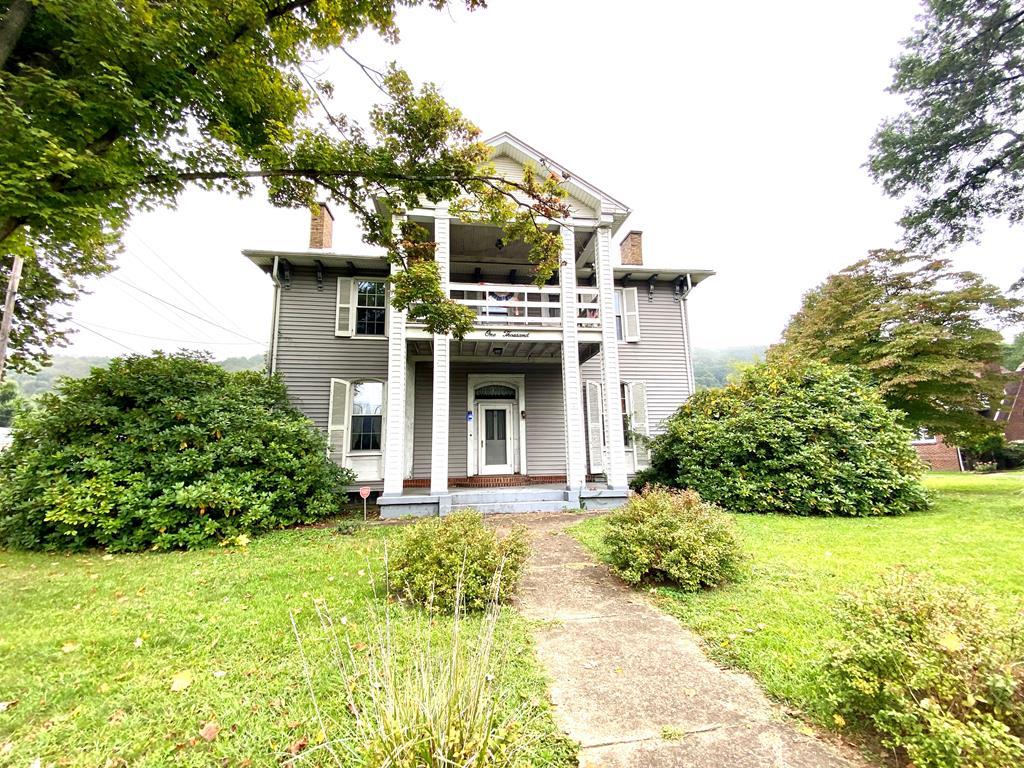 1000 Ridge Ave - Photo 1