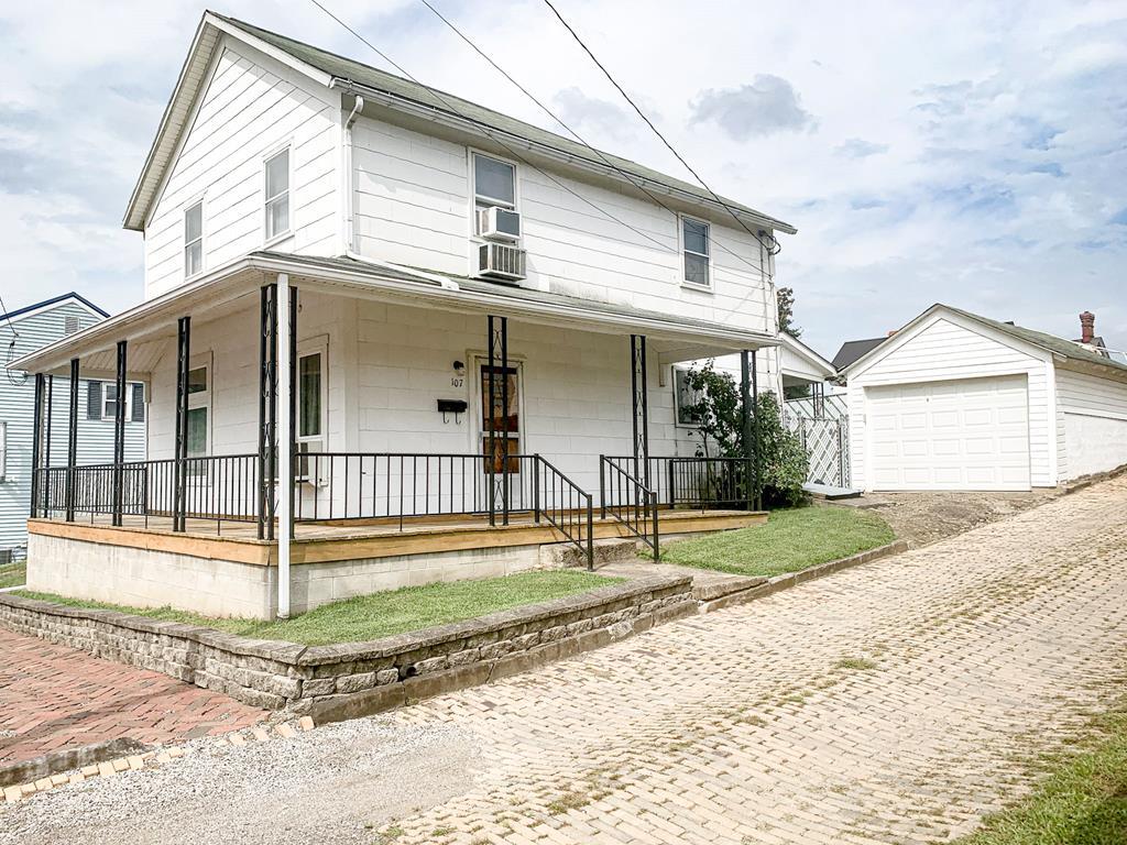 107 Elizabeth Street - Photo 1