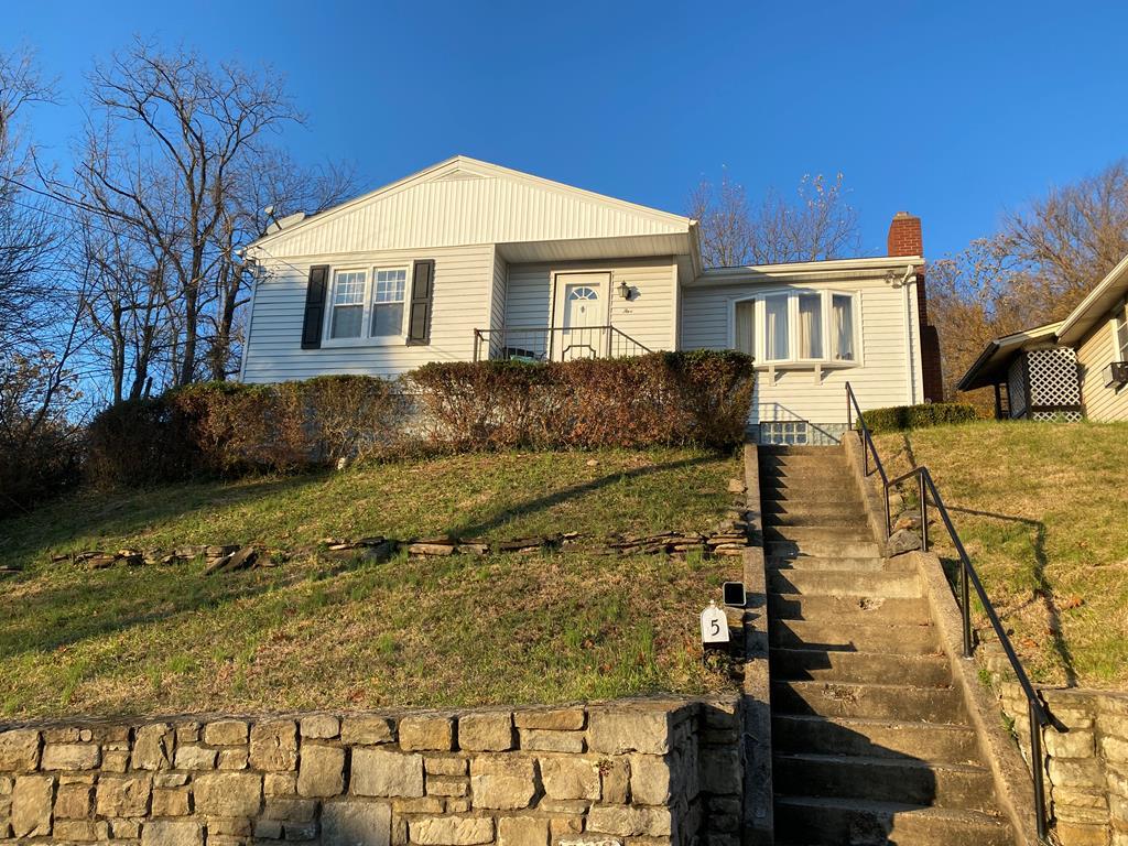 5 Suncrest Avenue - Photo 1