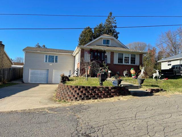 109 Roxanne Lane - Photo 1