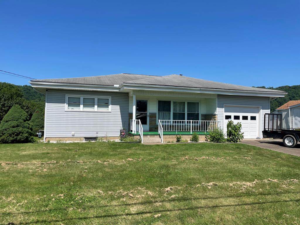 502 Rebecca St - Photo 1
