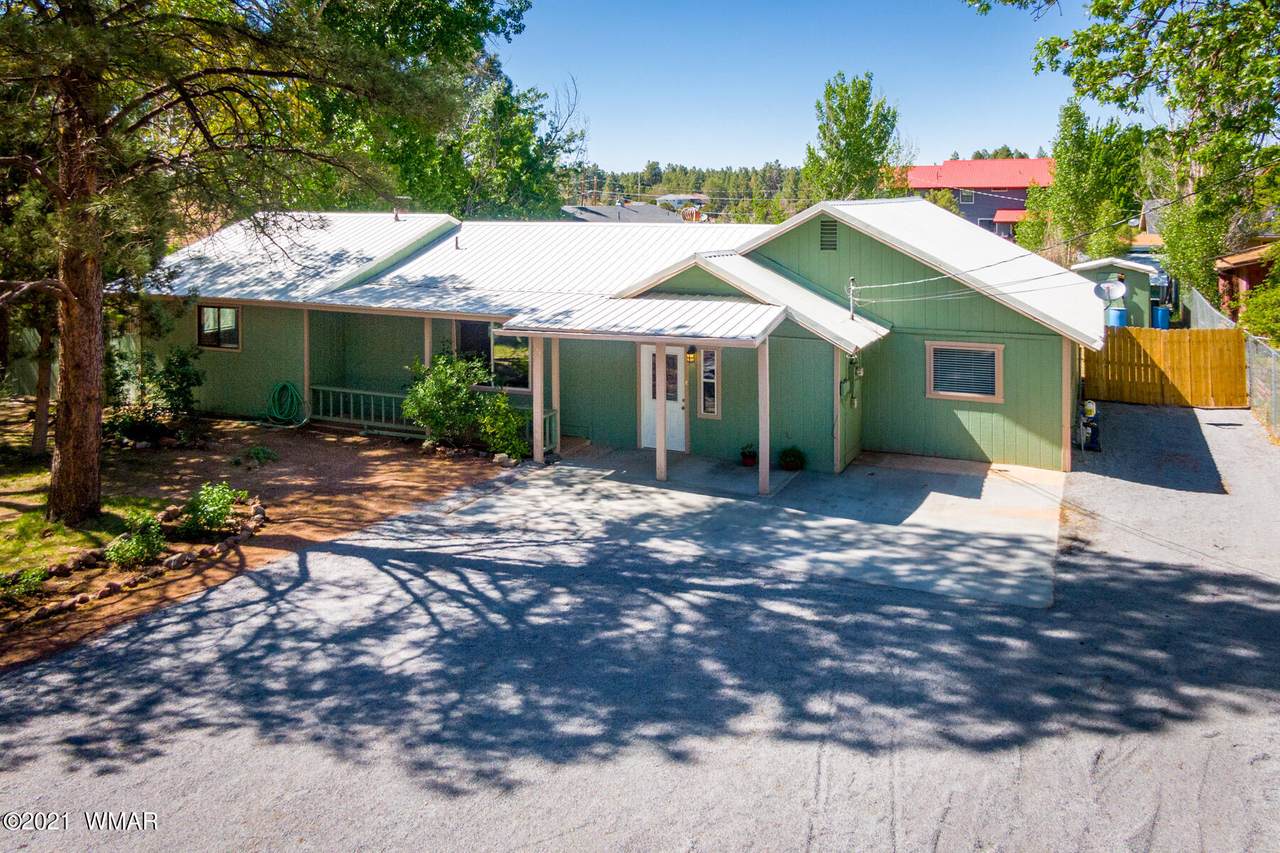 3134 Summer Drive - Photo 1
