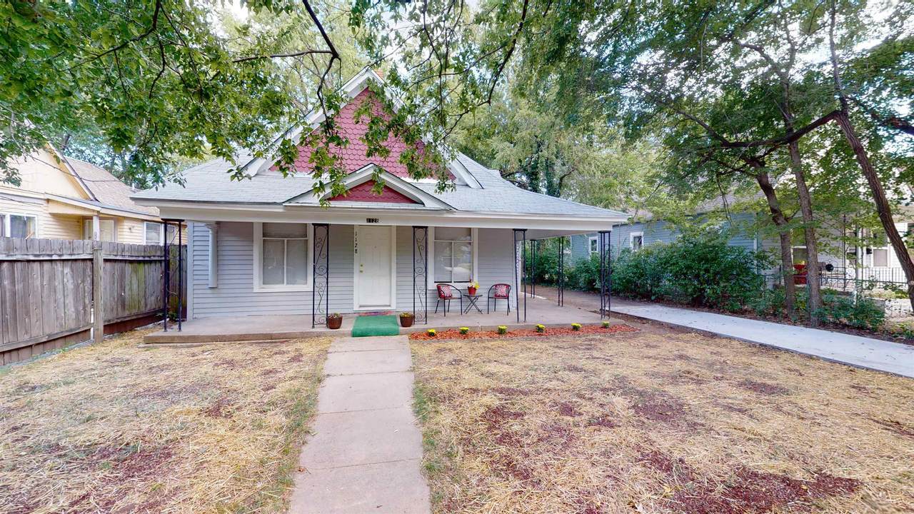 1128 Water St - Photo 1