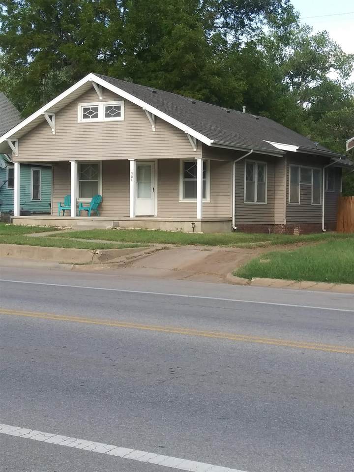 804 Main St - Photo 1
