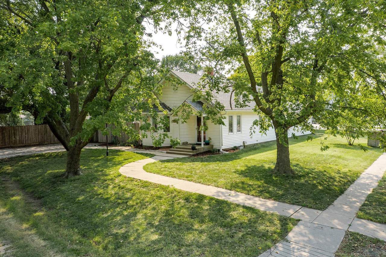 127 Cedar St - Photo 1