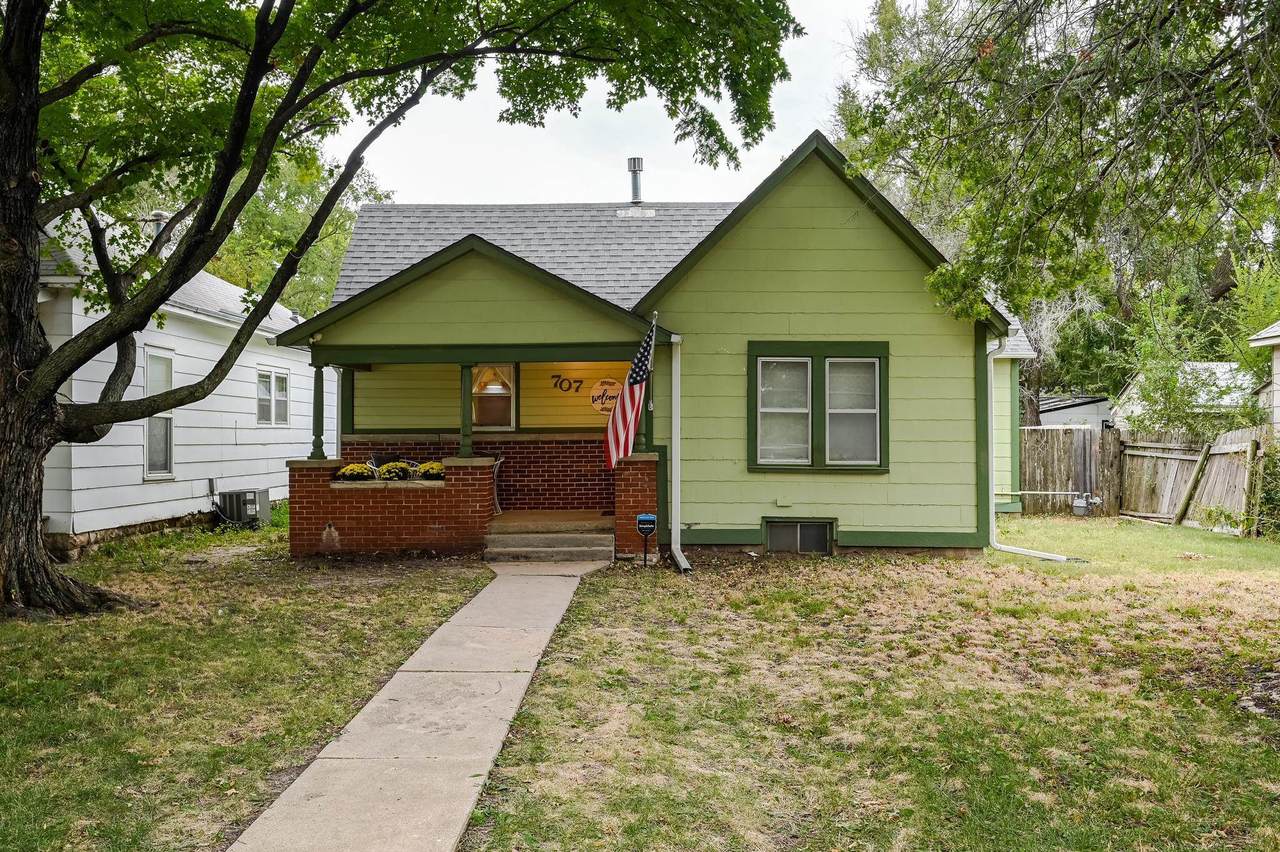 707 8th St - Photo 1