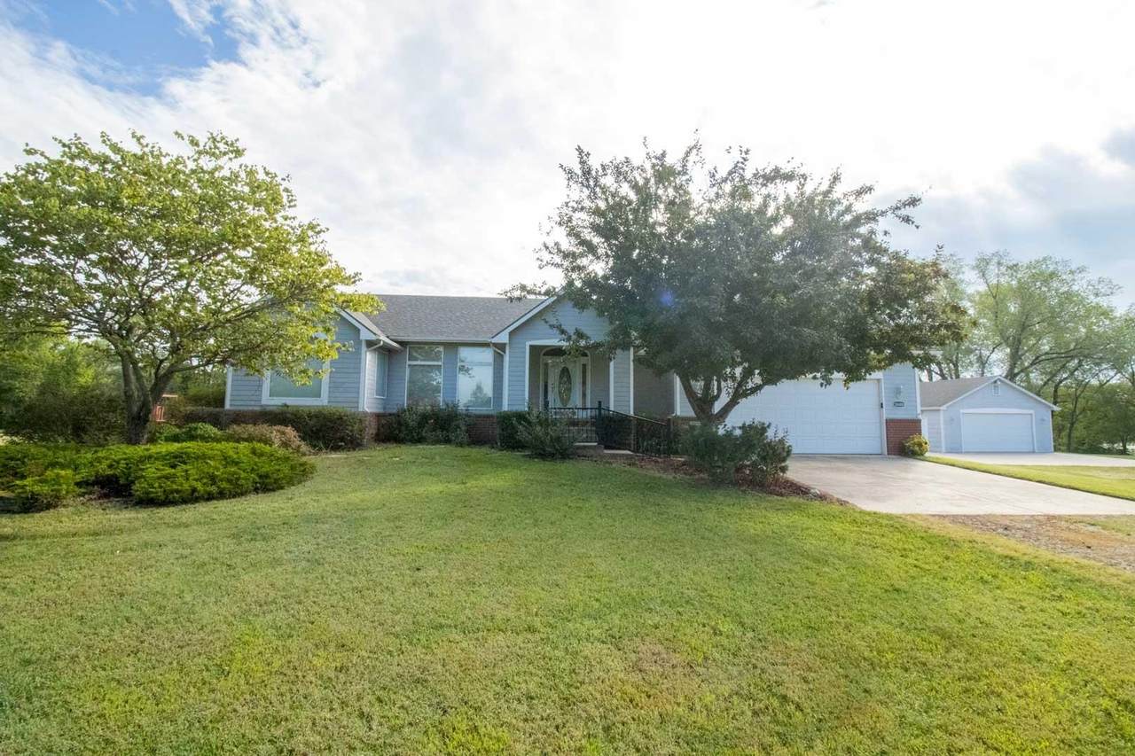 10400 Bluewater Ln - Photo 1
