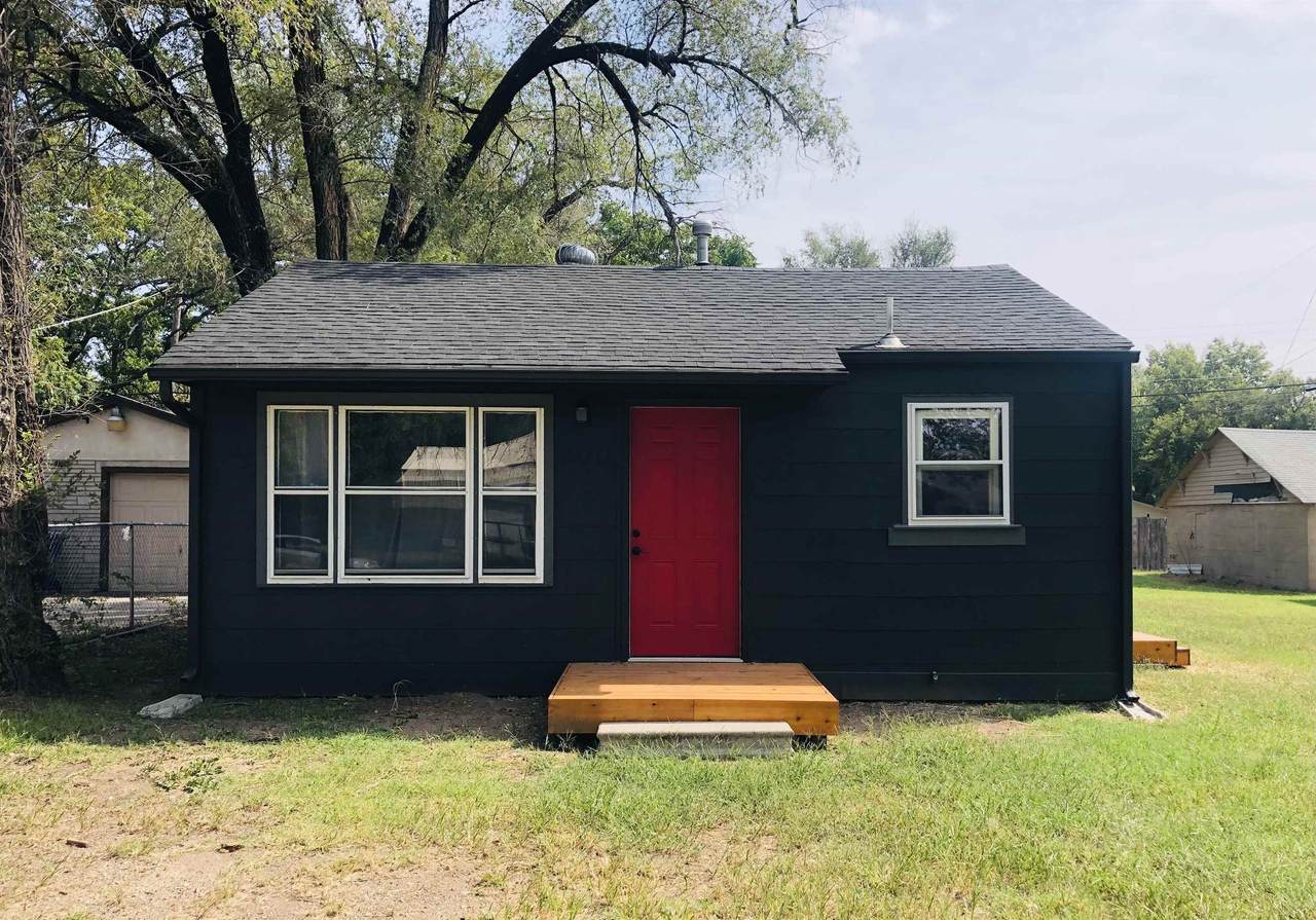 604 Anna St - Photo 1