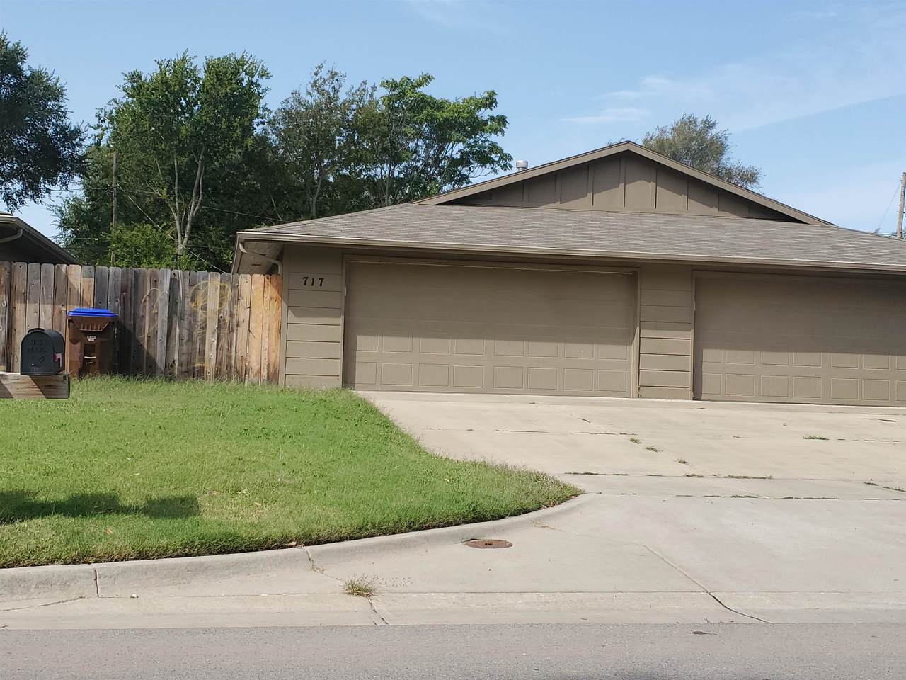 717 Elder - Photo 1