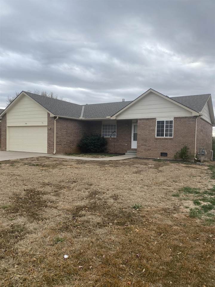 1101 Forrest Glenn - Photo 1