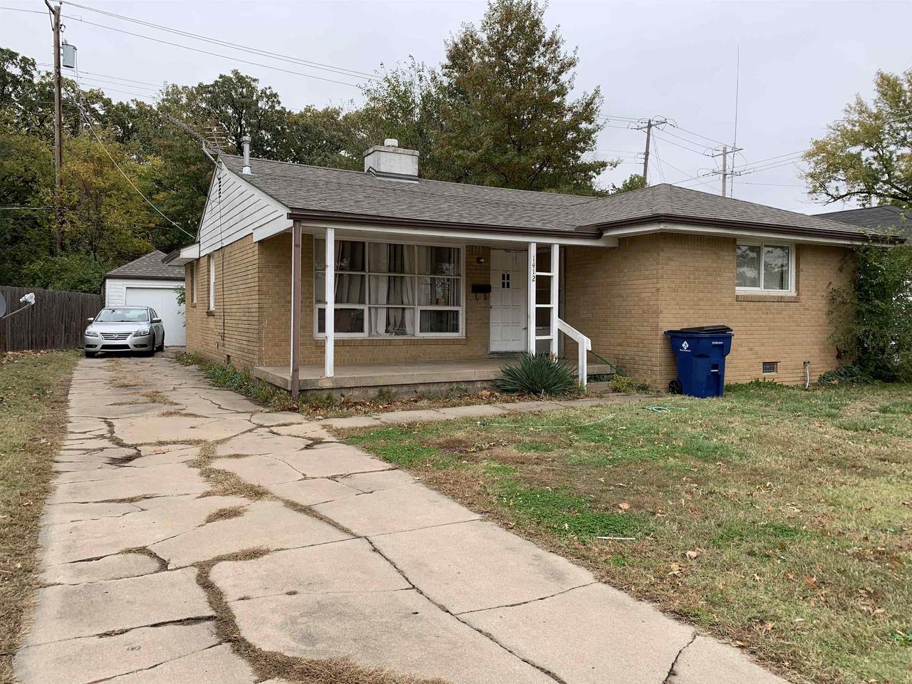 1412 Old Manor Rd - Photo 1