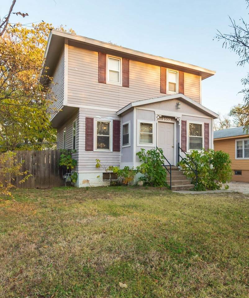 2332 Waco Ave - Photo 1