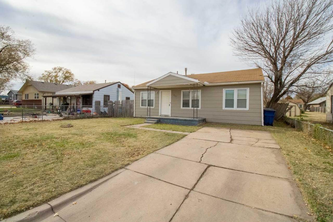 1725 Saint Clair Ave - Photo 1