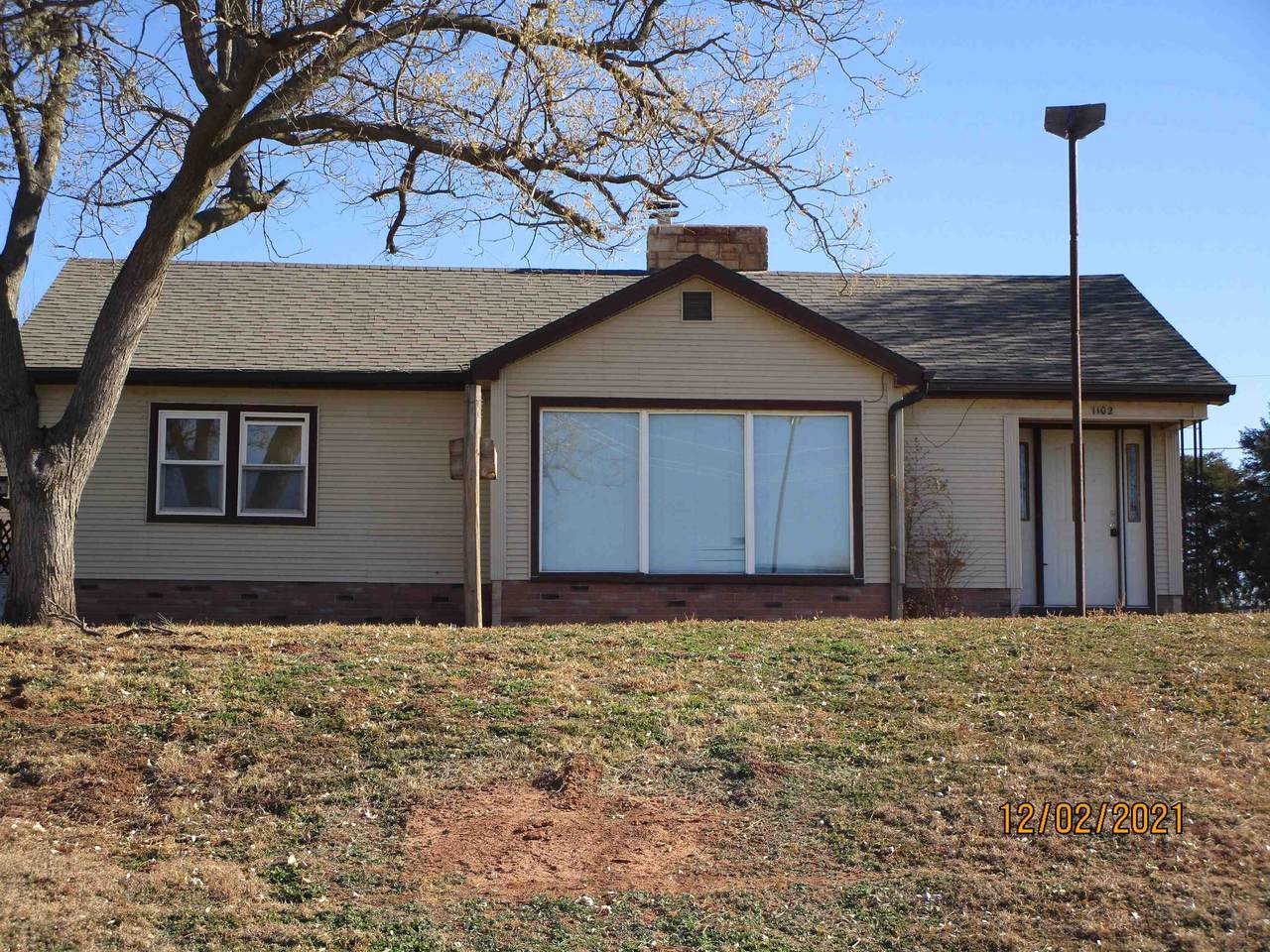1102 Walnut St - Photo 1