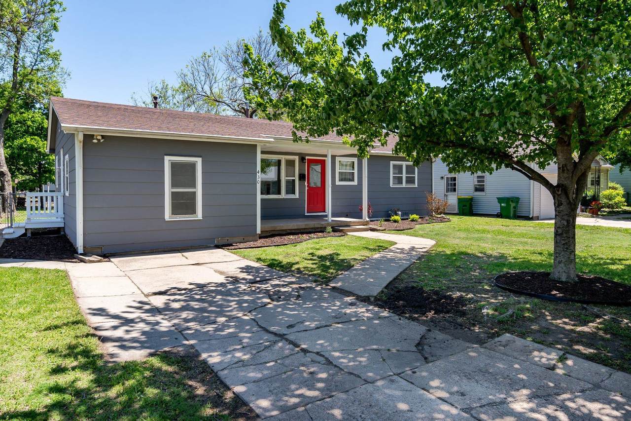 430 Burns - Photo 1
